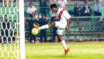 Andrés Mendoza se retiró del