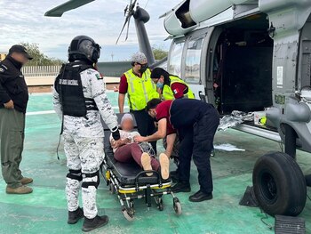 Los paramédicos la auxiliaron (Foto:
