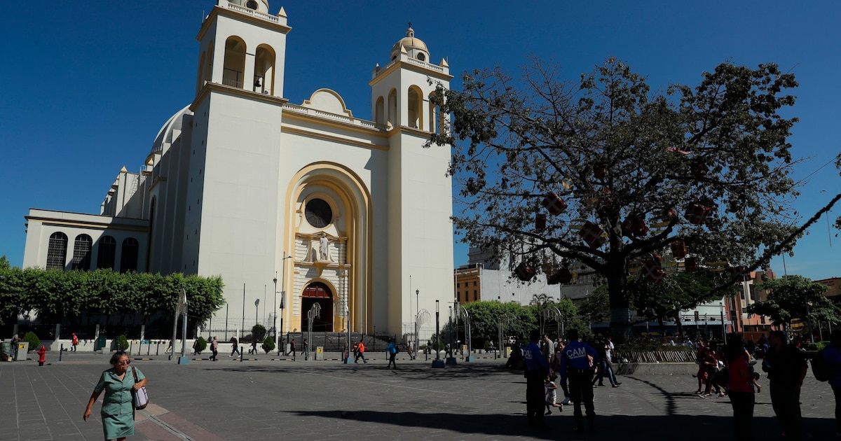 El Salvador recibe al nuevo Nuncio Apostólico con misa solemne