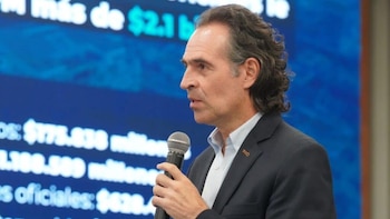 Federico Gutiérrez presentó nuevas pruebas de presunta corrupción de Daniel Quintero y su hermano en Medellín: “Ni Alí Baba se atrevió a tanto”