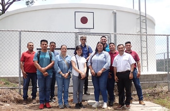 El sistema de agua potable beneficia a 422 familias, más de 2,500 personas, e incluye a dos centros escolares en una zona de vulnerabilidad hídrica de El Salvador. (Foto cortesía Embajada del Japón en El Salvador)