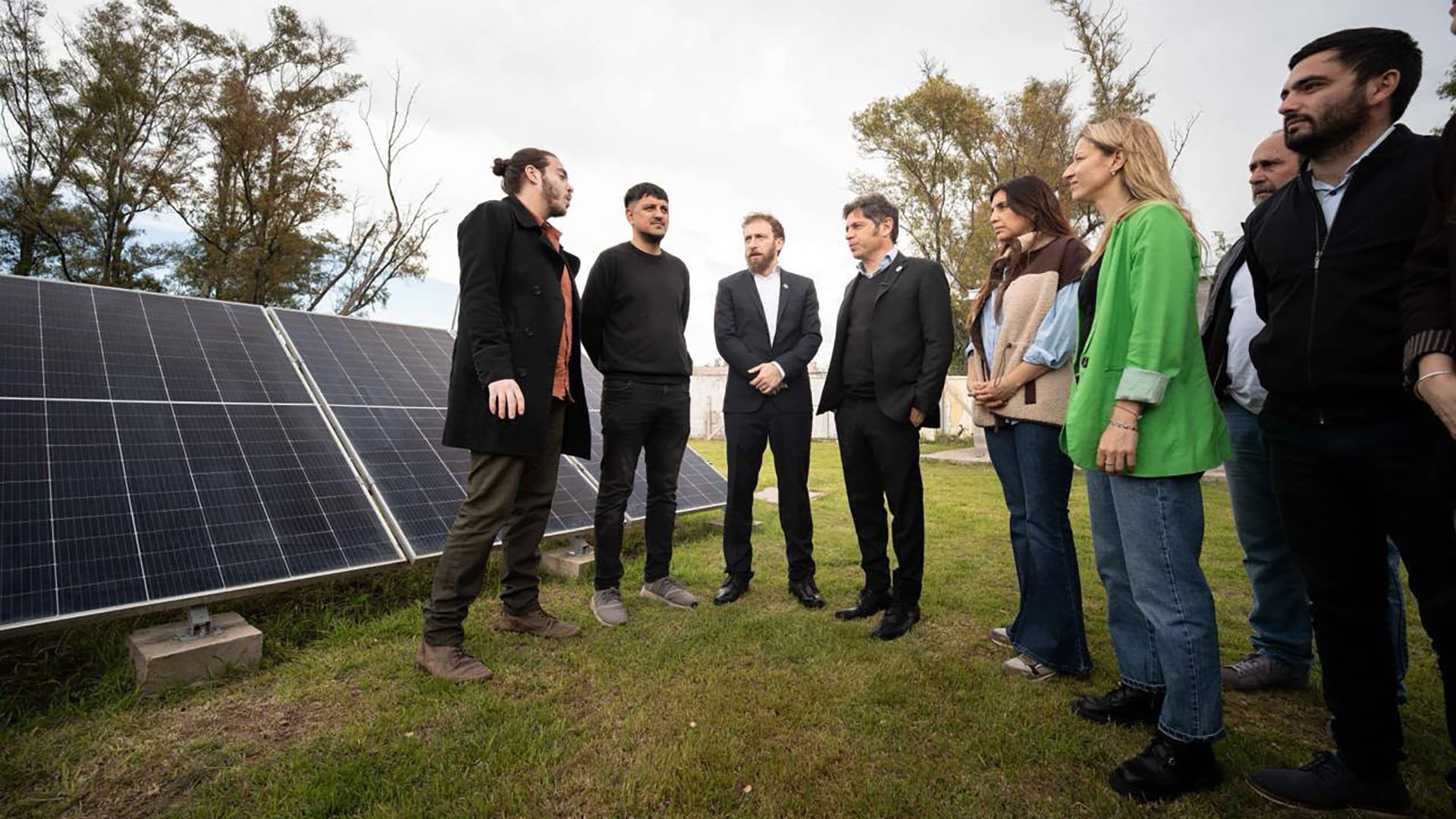 Axel Kicillof presentó en Lomas de Zamora un programa de empleo para jóvenes en sectores estratégicos de la transición energética