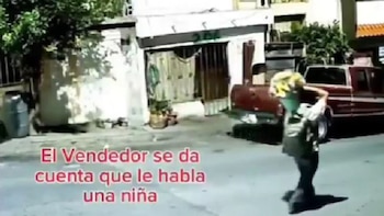 Vendedor de flores protagoniza supuesto encuentro paranormal con una niña y causa furor en redes