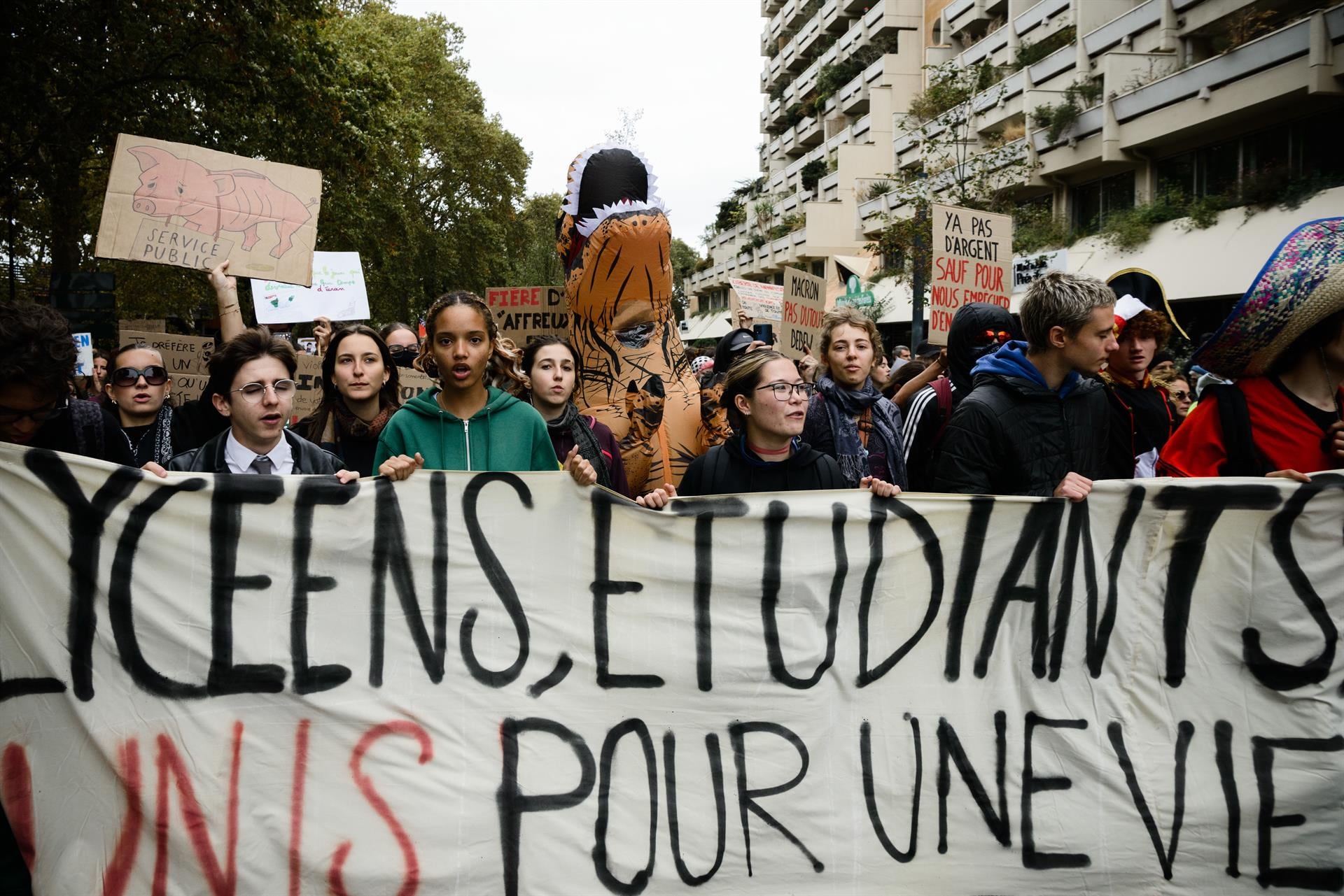 Los profesores ven insuficientes las propuestas del Gobierno francés tras reunirse con el ministro de Educación