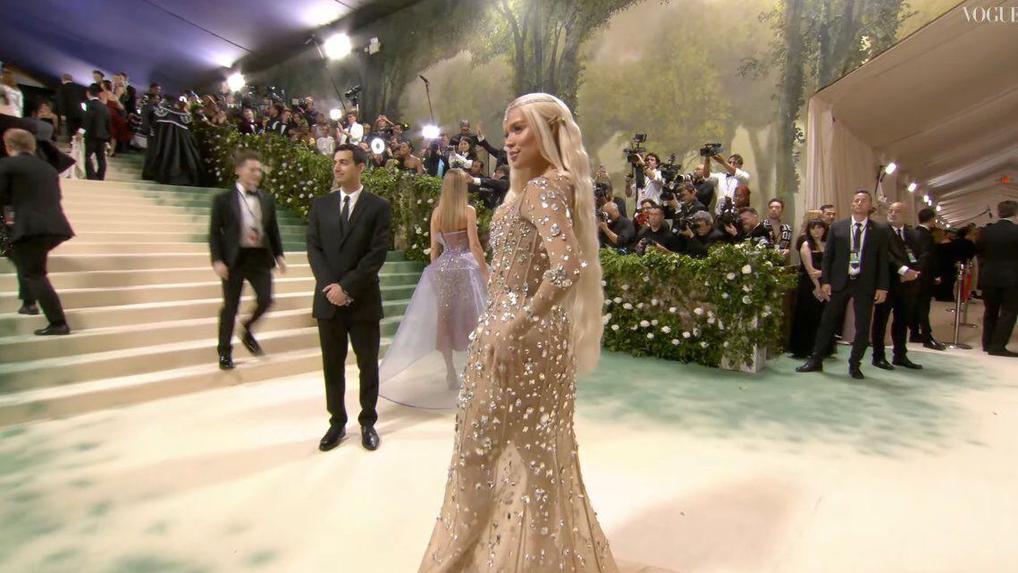 Karol G dijo presente por primera vez en la Met Gala - crédito @DavidEMateD/X