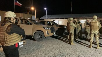 Militares chilenos en la frontera