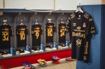 Deportes Tolima vestirá de negro en el que será el primer partido de su historia en Uruguay por Copa Libertadores - crédito @cdtolima/X