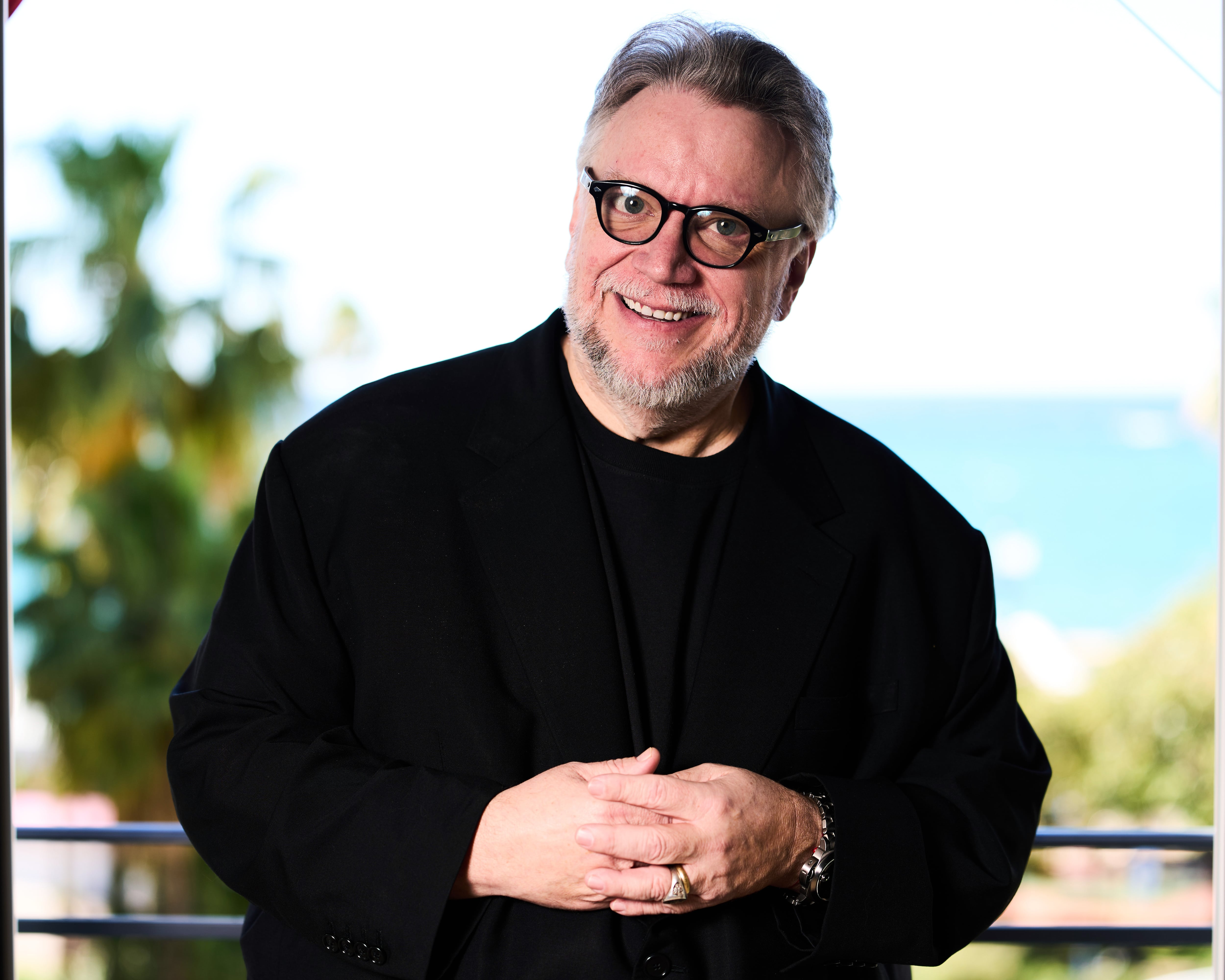 El director Guillermo del Toro posa para un retrato con motivo del 20 aniversario de la película