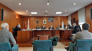 TS confirma 14 y 11 años de inhabilitación a exaltos cargos de Salud de Cantabria que fraccionaron contratos menores