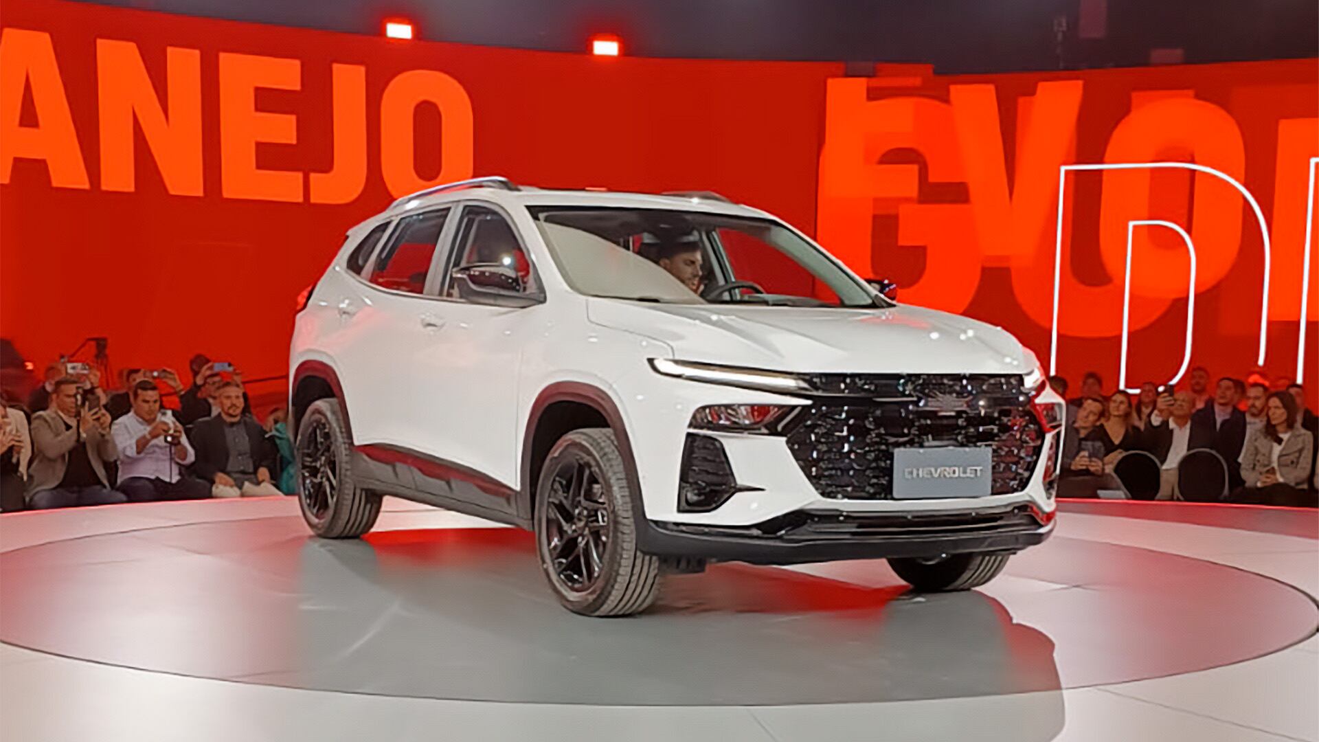 Chevrolet volvió a importar un volumen significativo de autos para complementar la performance del SUV Tracker de fabricación nacional