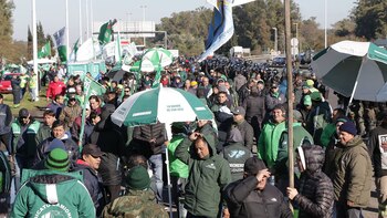 Los camioneros de Moyano invitaron