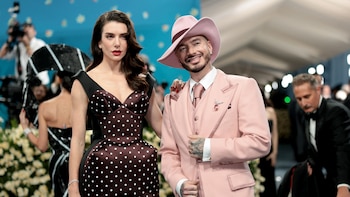 Mujer acusa a J Balvin de serle infiel a Valentina Ferrer durante su embarazo