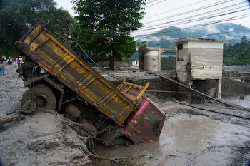 Las impactantes fotos del GLOF en Nepal y el Tíbet