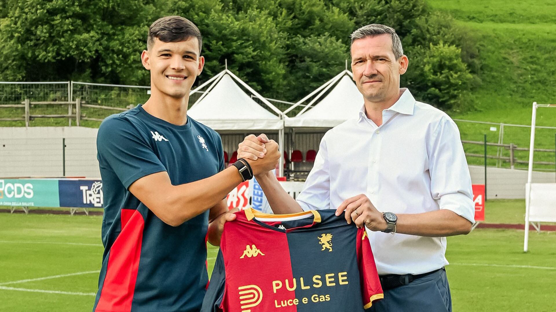 Está cedido hasta el final de la temporada (Crédito: @genoacfc)