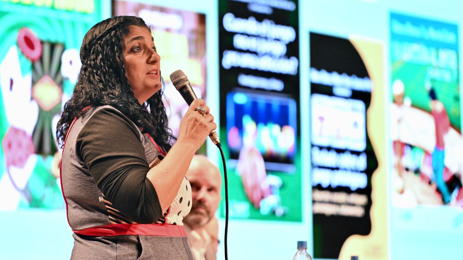 La psicóloga Débora Blanca advierte sobre los riesgos de las apuestas online y destaca la importancia de fortalecer la prevención en adolescentes (PBA)