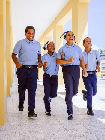 La revisión de los planteles definirá el regreso de alumnos y docentes luego de varios días de aguaceros, inundaciones y alertas preventivas en distintas provincias (Foto cortesía Ministerio de Educación)