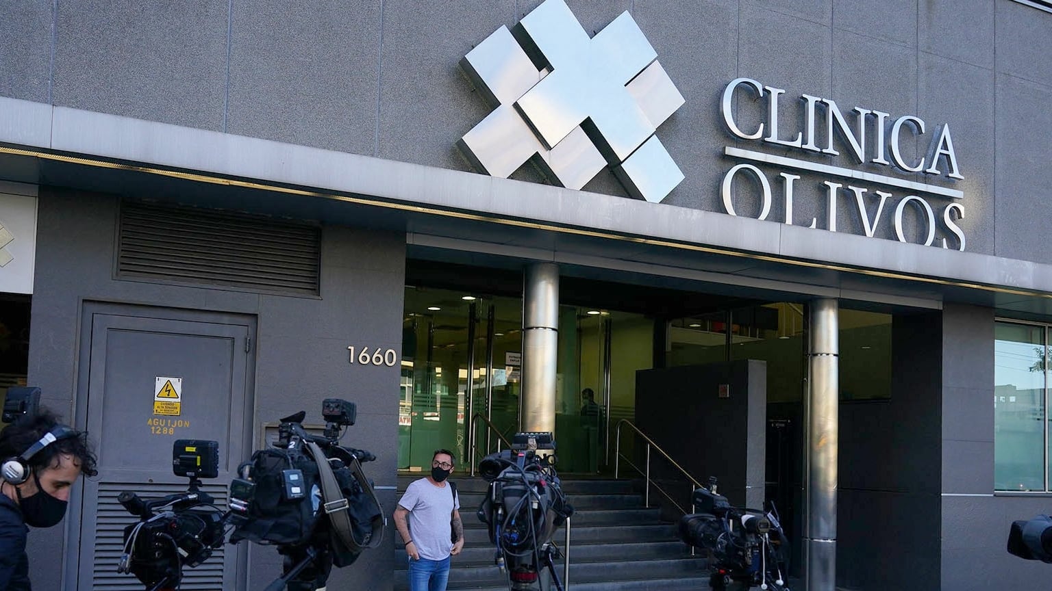 El mensaje de voz que se reprodujo dentro de la sala es previo a que Diego fuera externado de la Clínica Olivos