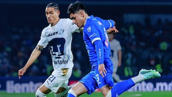 Cruz Azul rescata empate ante Pumas pese a expulsión del Chino Huerta: así fueron los goles