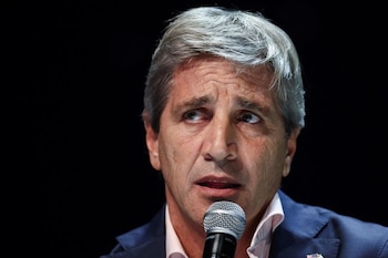 Foto de archivo: El ministro de Economía argentino, Luis Caputo, expone frente a empesarios en Buenos Aires, Argentina. 12 mar, 2024. REUTERS/Agustin Marcarian