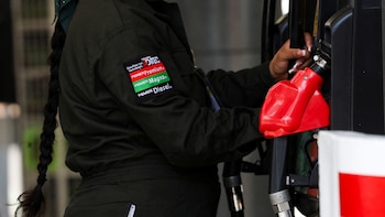 ¿Subirá la gasolina? Gobierno se reúne con gasolineros para frenar precios