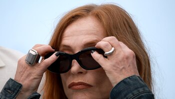 Isabelle Huppert se encarna a