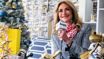 Adela Micha continúa de manera