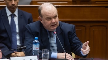 Rafael López Aliaga contradice sondeos