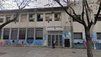 La Policía de la Ciudad secuestró un revólver, una réplica de arma, una navaja y dispositivos electrónicos tras amenazas en cuatro escuelas