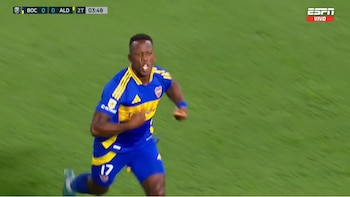 Luis Advíncula anotó gol para