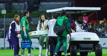 La jugadora sale en el