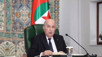 Indultado en Argelia un historiador