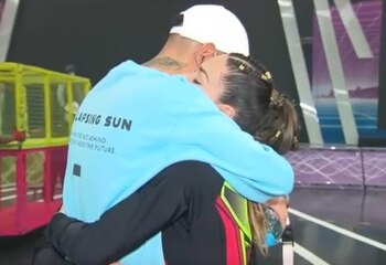 Peter Fajardo abrazó a Melissa