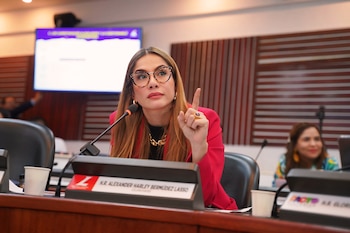 Cathy Juvinao, en su constante