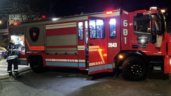 Personal de Bomberos en el