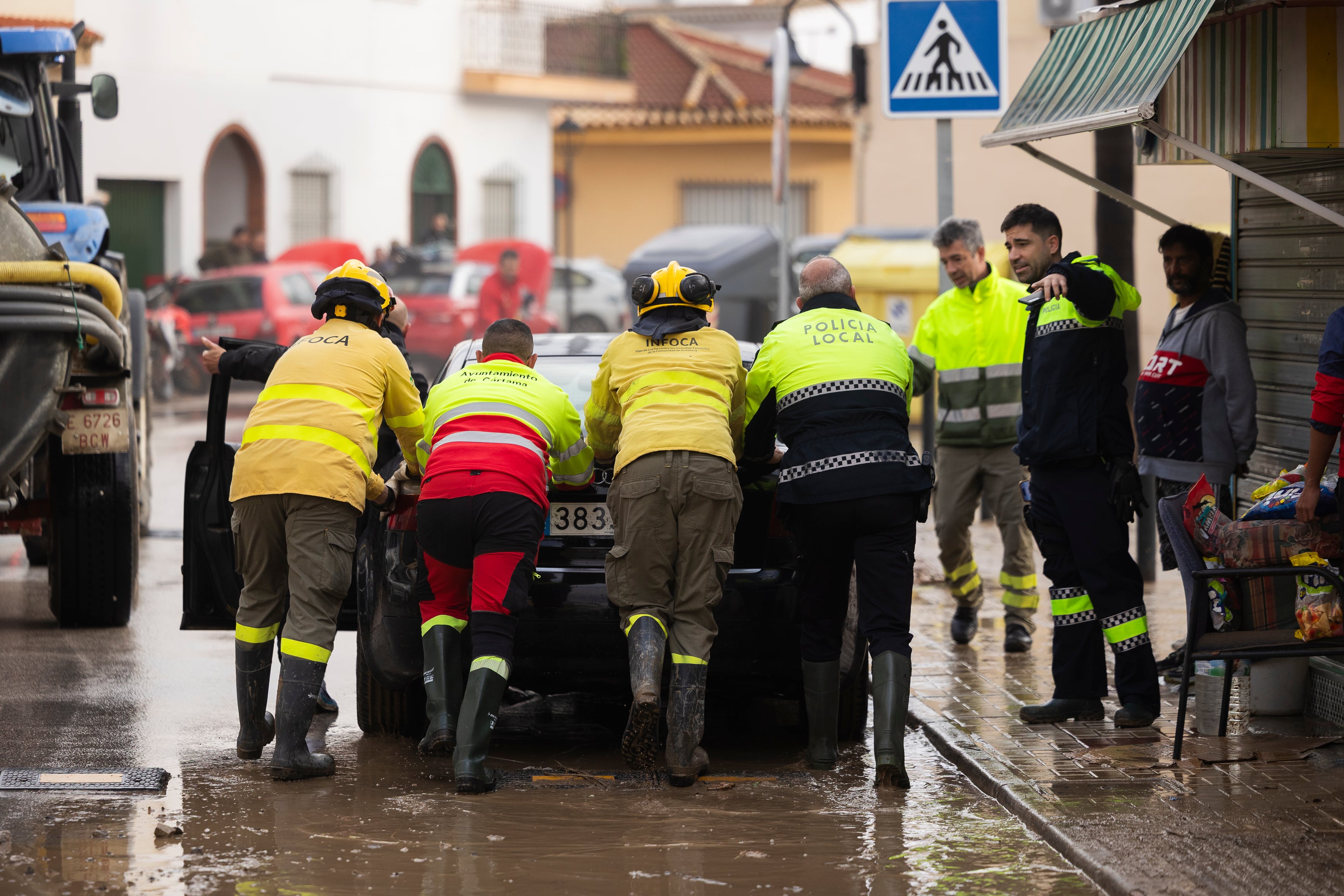 Última hora del temporal en Valencia y Murcia, en directo| La Guardia Civil busca a dos desaparecidos por el temporal en Alhaurín (Málaga)