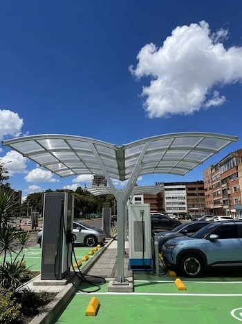 La plataforma Siem permitirá a autoridades y operadores identificar dónde se requieren nuevos puntos de carga y orientar inversiones en infraestructura eléctrica - crédito Presidencia