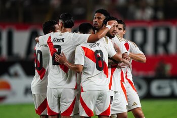 Perú cerró el parón FIFA