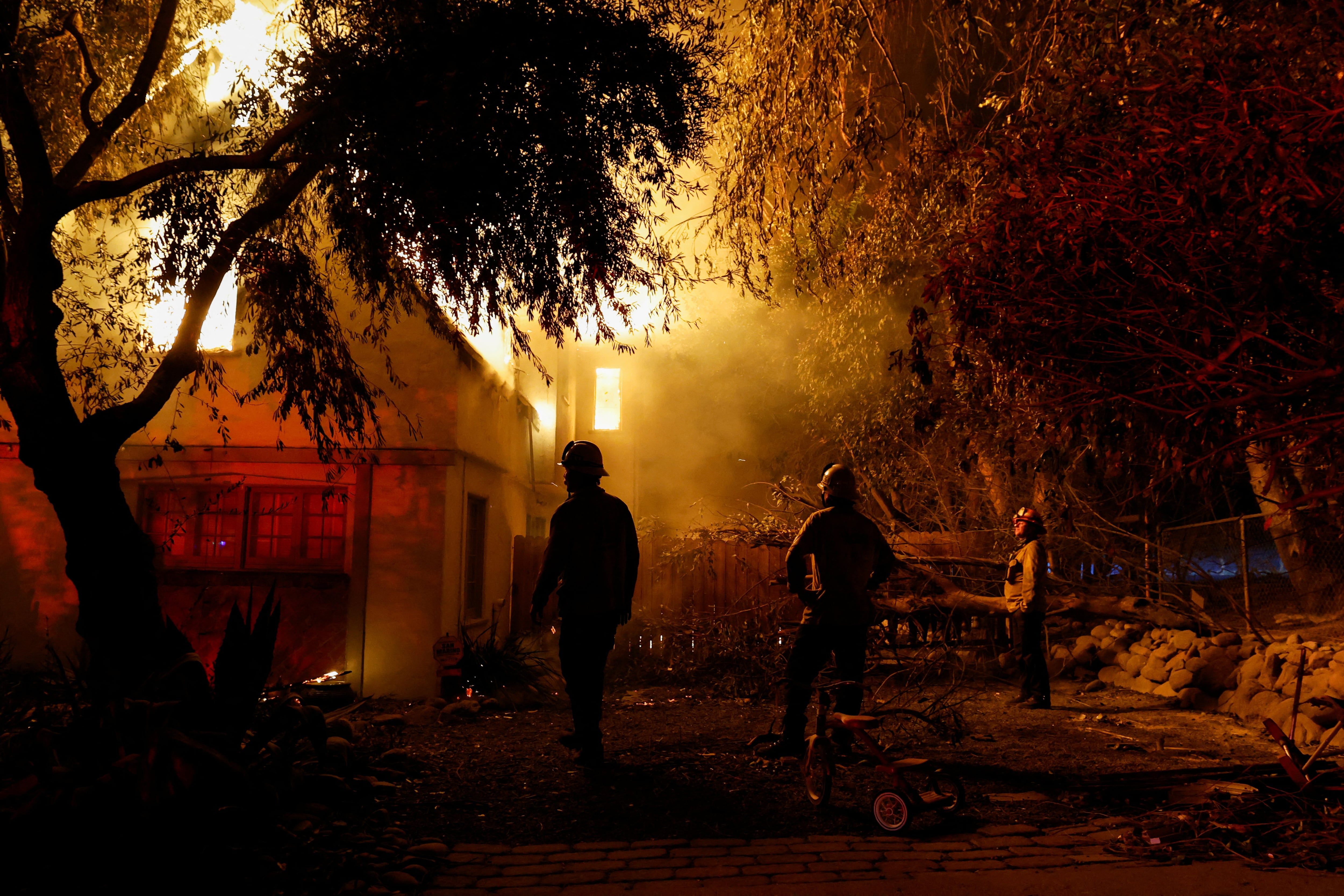 Informe revela fallas de coordinación que agravaron los incendios mortales en Los Ángeles