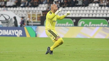 Portero de Millonarios se disculpó tras el error que cometió en partido ante São Paulo por la Sudamericana: “No tengo cómo justificar esa jugada”