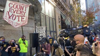 "Cuenten cada voto", piden manifestantes