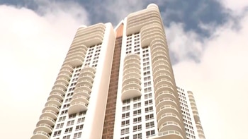 Un hombre es acusado de arrojar a otro desde el piso 25 de un edificio en Miami Beach