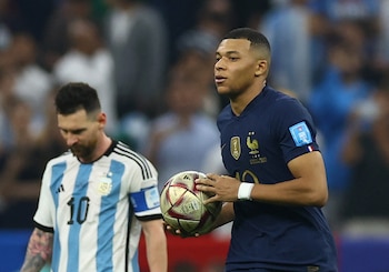 Fanáticos franceses pretenden que Argentina-Francia