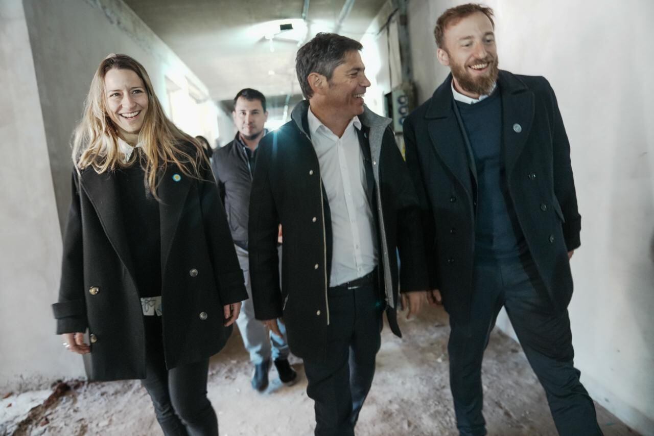 Kicillof recorrió las obras de la Escuela de Educación Especial N°508 “Hermandad Latinoamericana”