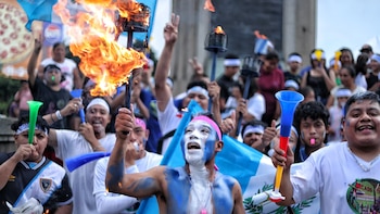 Fuego patrio no se encenderá en el Obelisco tras un intento por recuperar una celebración marcada por la violencia en Guatemala