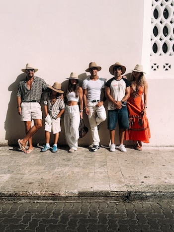 Las vacaciones de Óscar y Mario Casas con su familia (Instagram)