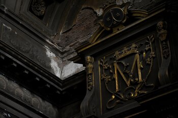 Detalles de la decadencia del