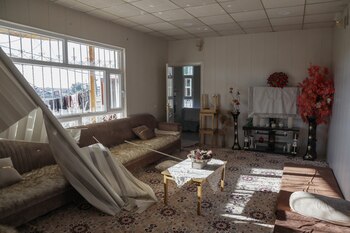 Vivenda destrozada por el ataque