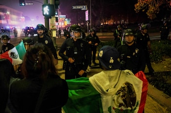 Un análisis de prensa determinó que la mayoría de las personas abatidas por el LAPD desde 2016 eran hombres latinos (REUTERS/Joel Angel Juarez)