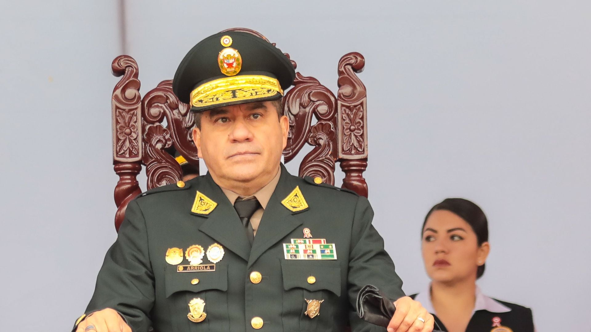 Arriola destacó que la criminalidad es una “pandemia universal” y enfatizó que la policía enfrentará el crimen con la misma actitud y capacidades que durante el auge del terrorismo