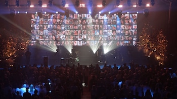 Una multitud se congregó en